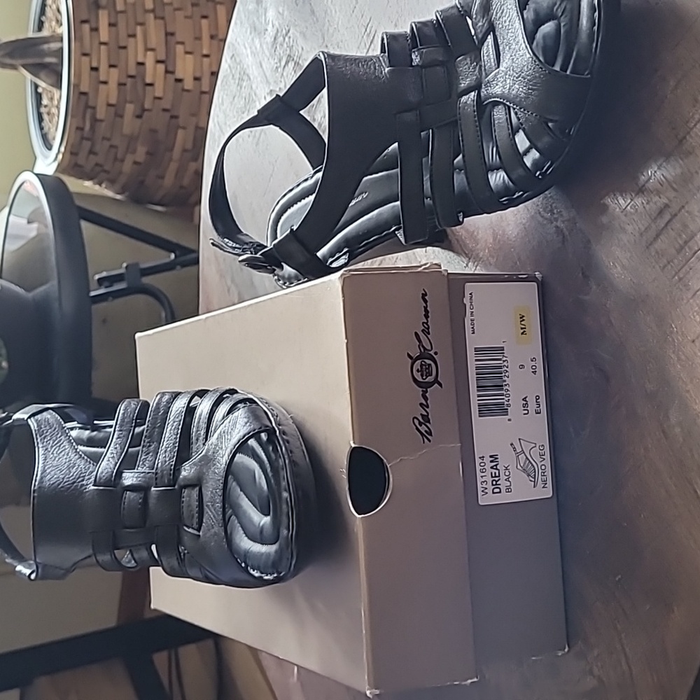 Born Crown Black Heel Sandal Size 9